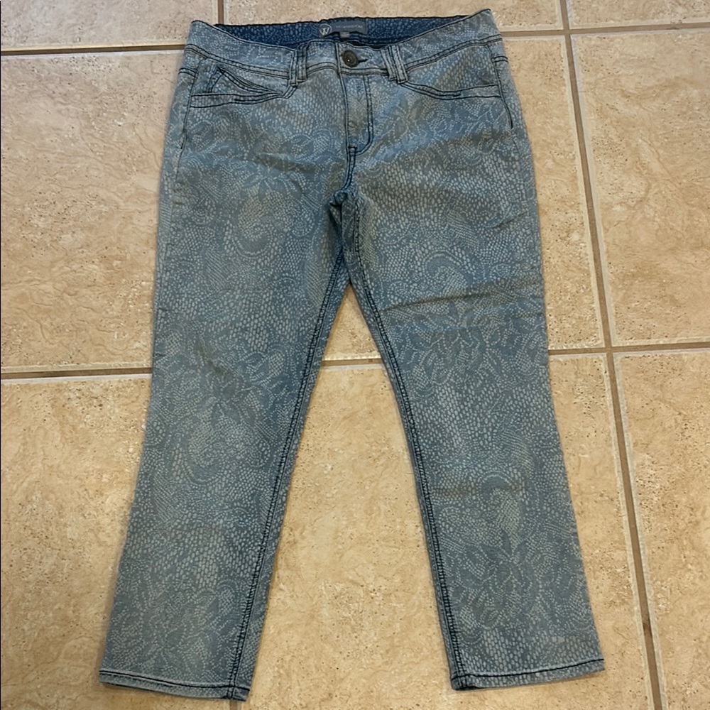 Wit & Wisdom Blue Ankle  lace  look Cropped Denim